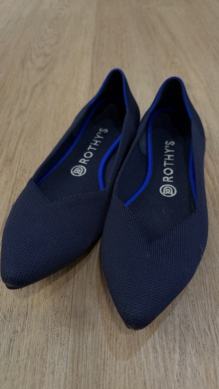 ROTHY'S 'The Point' Navy Knit Ballet Flat Size US 9